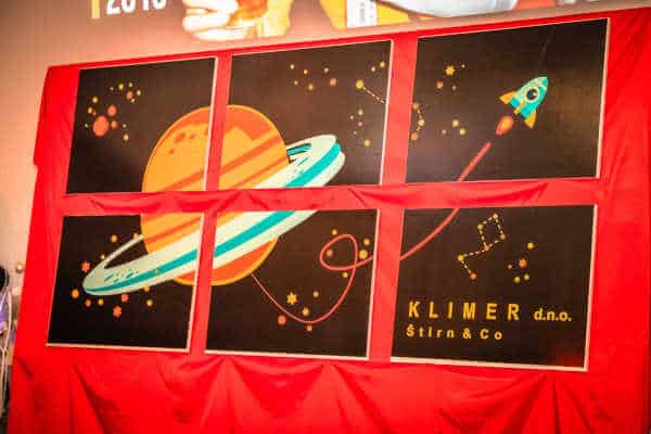 Picasso Work Shop Likovni izdelek planet in raketa team building delavnice Picasso Work Shop